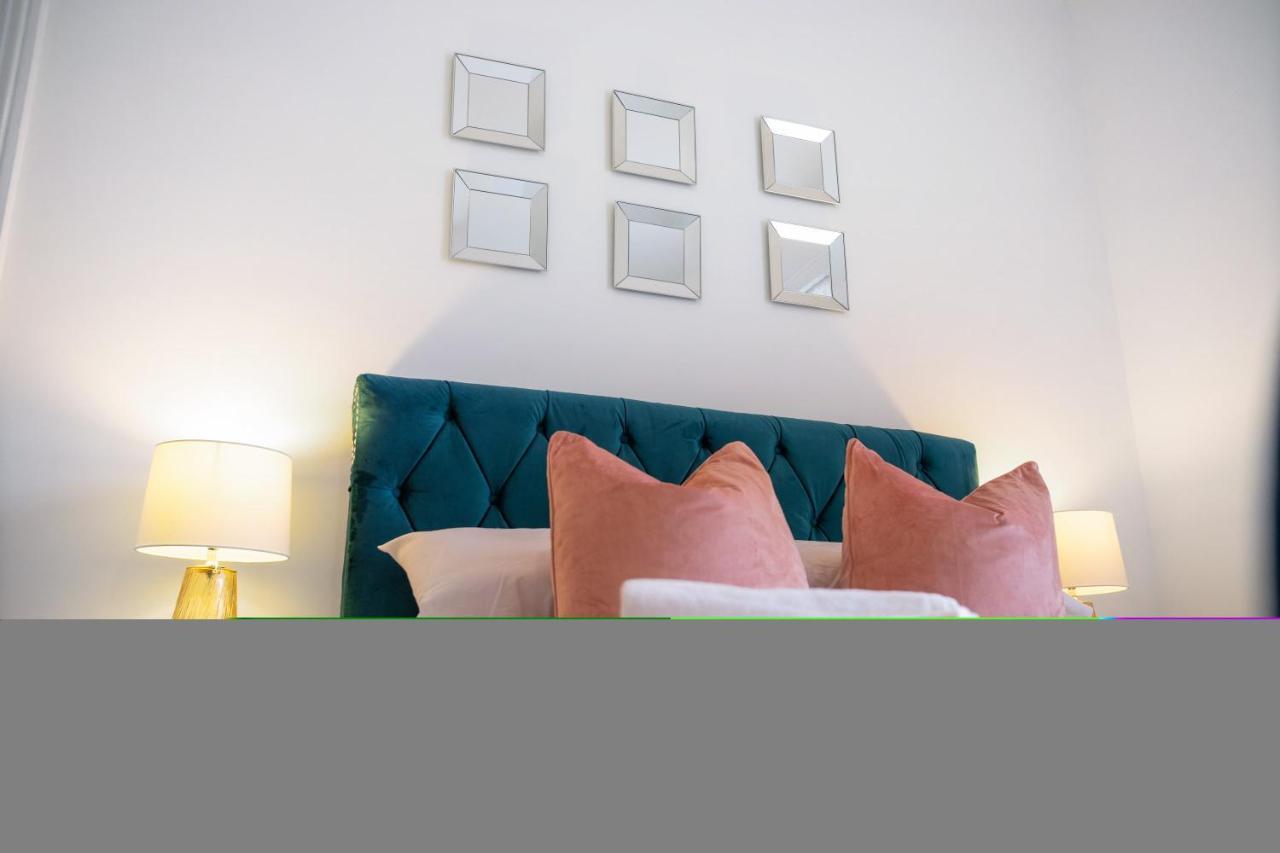 Stunning 4-Bedroom, 2 Bathrooms In Sunderland Sunderland  Luaran gambar